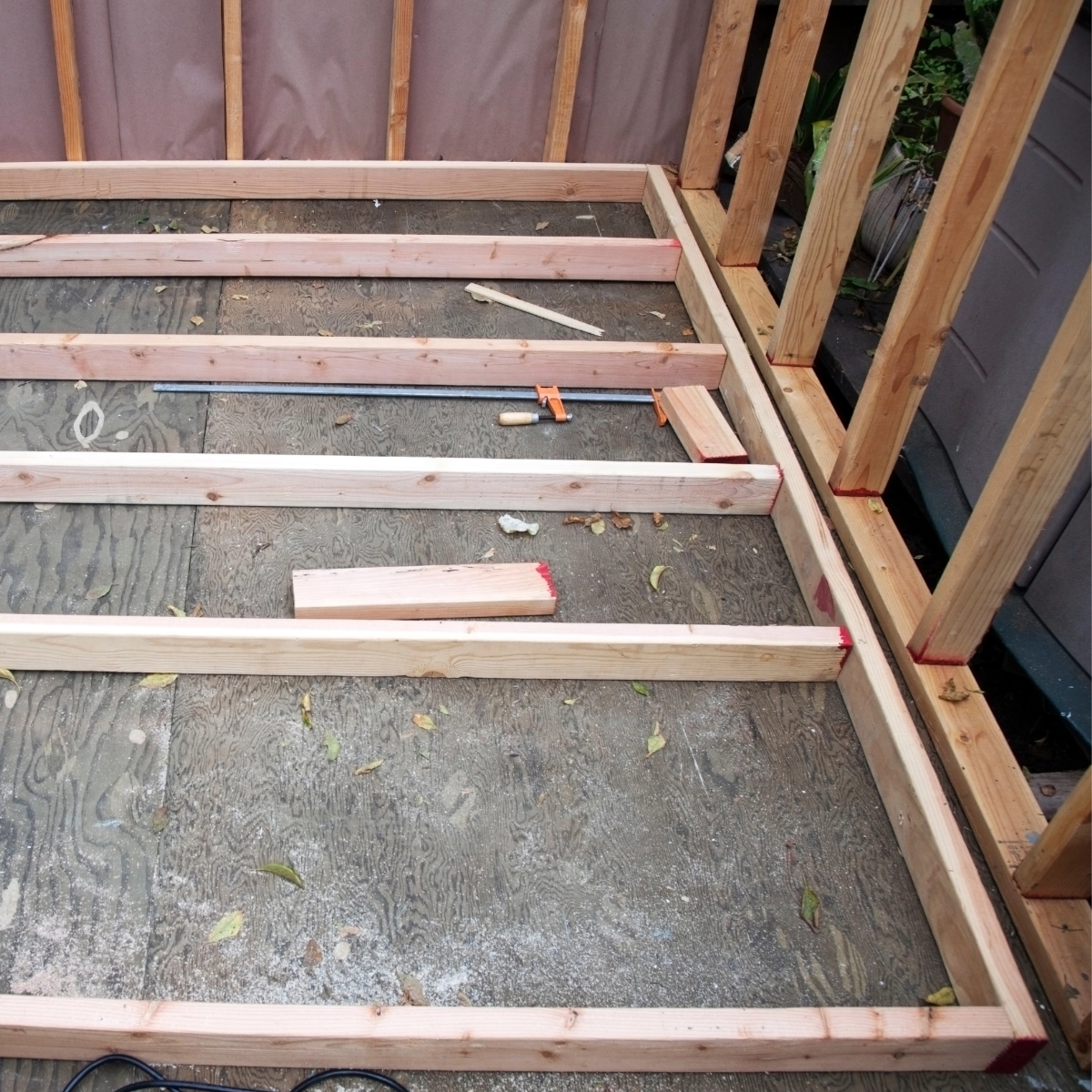 Construction du cadre de remise