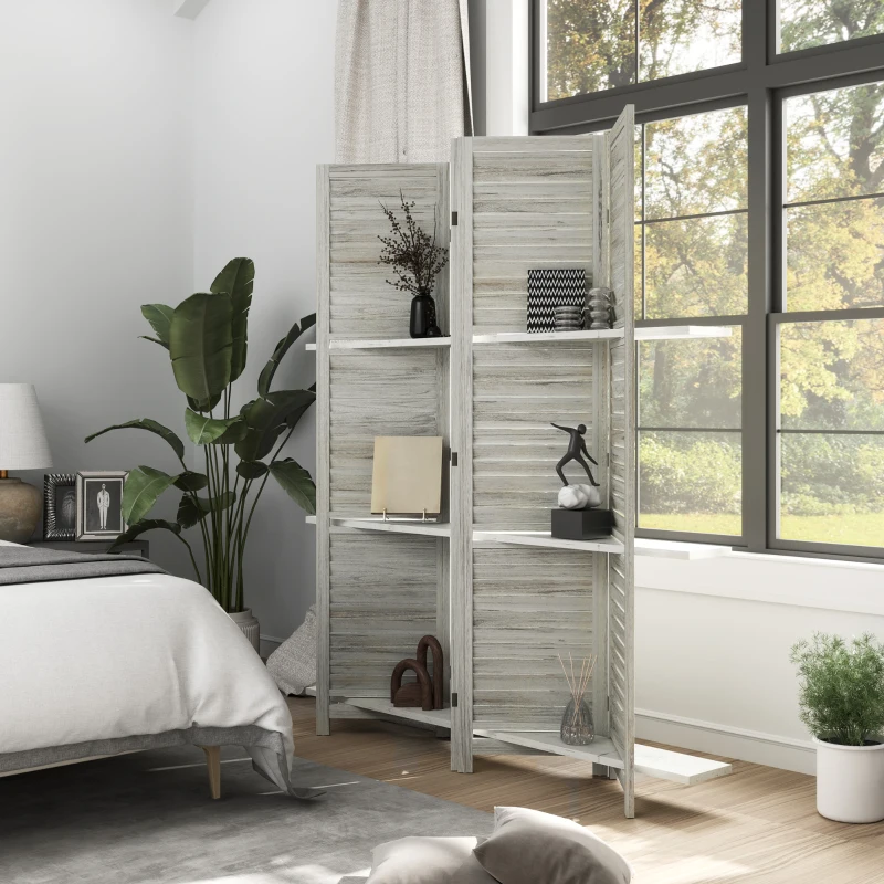 Séparateur de pièce en bois de style panneau perforé, décoré d'accessoires suspendus dans un salon moderne et ensoleillé.